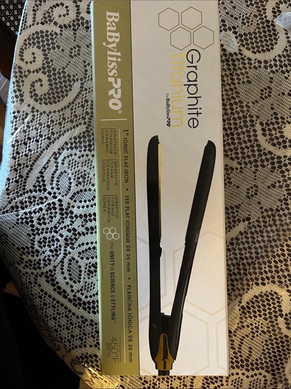BaBylissPRO Black with Gold Accent Graphite Titanium Flat Iron